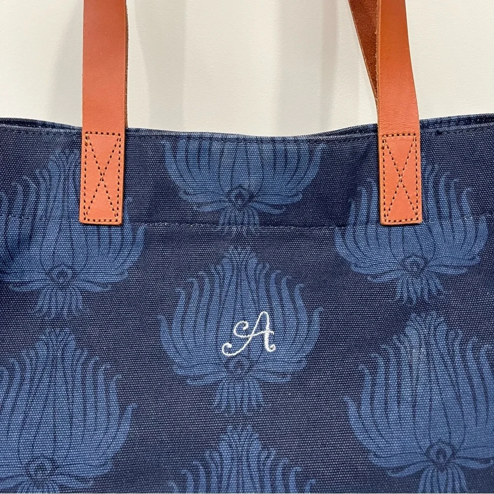 Pottery Barn Kids preppy canvas diaper tote navy blue leather straps initial 